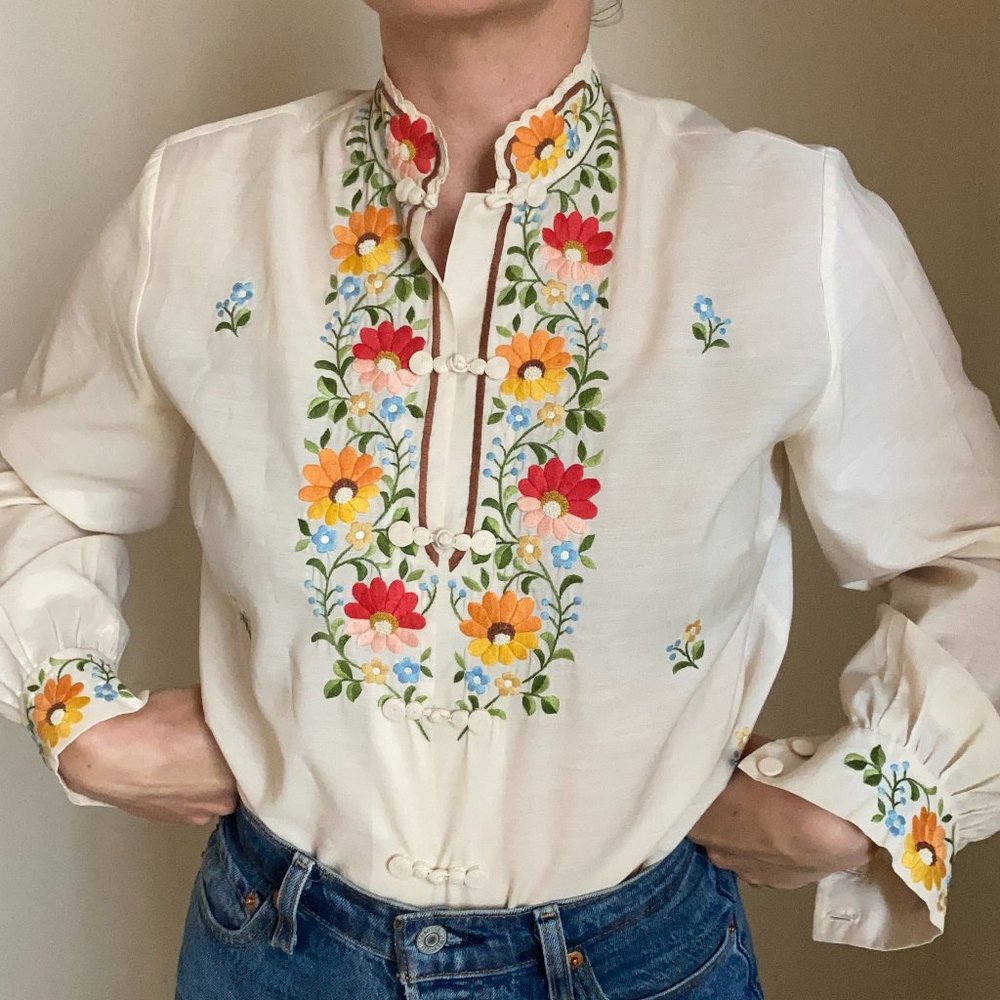 Vintage "JOY" beautifully embroidered button down